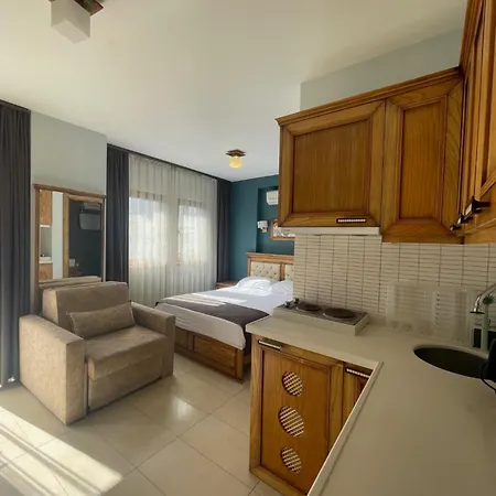 アパートホテル Veziroglu 4*